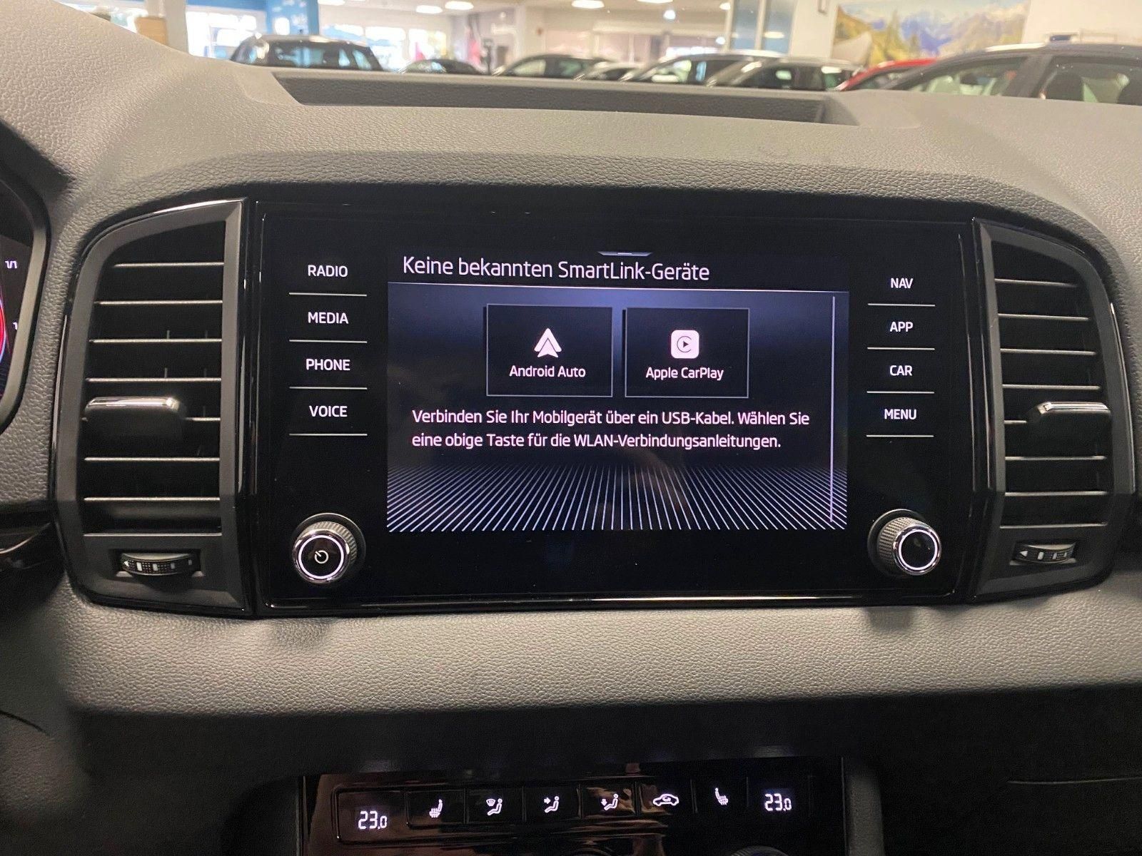 Fahrzeugabbildung SKODA Karoq 1.5 TSI DSG Sportline+MATRIX+2030 GARANTIE