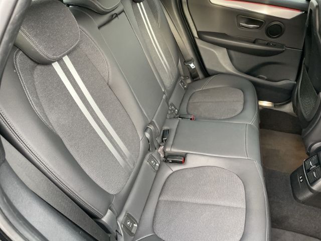 Fahrzeugabbildung BMW 220 Active Tourer i M Sport Autom. Navi, Rückfah