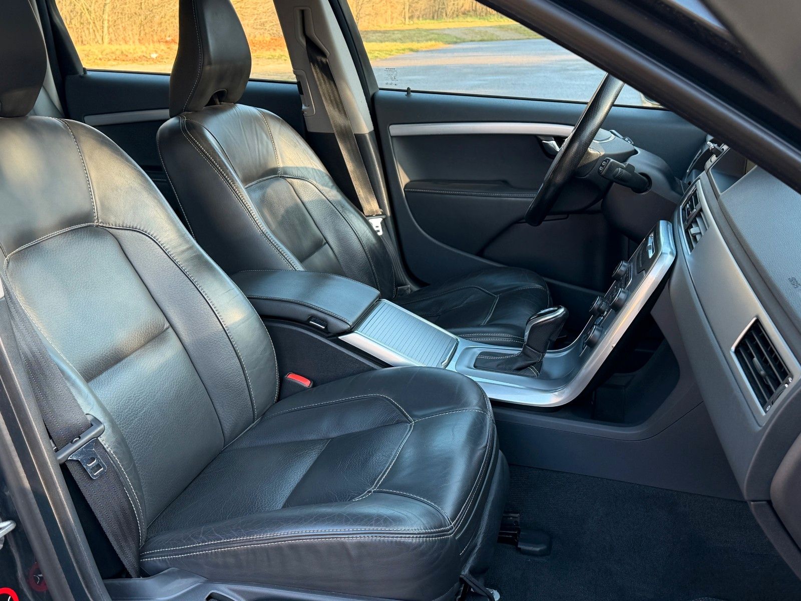 Fahrzeugabbildung Volvo V70 D4 Linje Svart *Allwetter*Bi-Xenon*Standhzg*