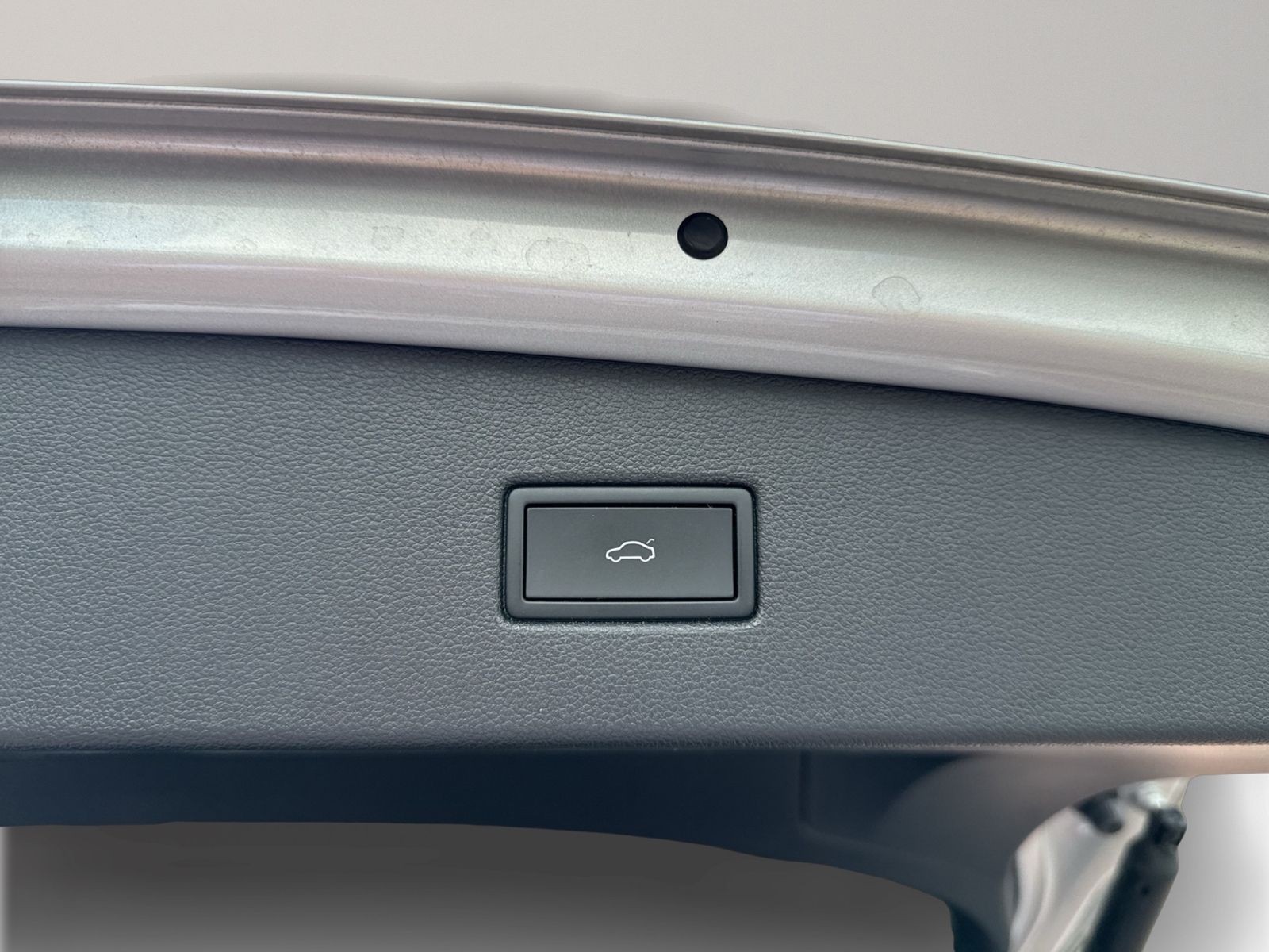 Tiguan 2.0 TSI R 4Motion, AHK, Akrapovic, IQ Dri