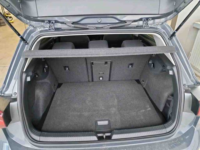 Golf VIII 2.0 TDI DSG ACTIVE AHK+MATRIX+HUD+PANO
