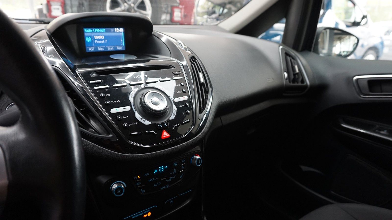 Fahrzeugabbildung Ford B-Max Titanium 4,9 Liter / 100 Km