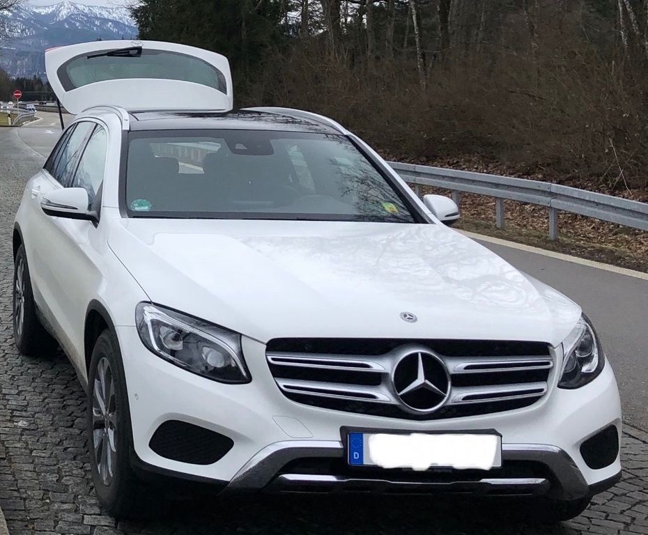 Image of Mercedes-Benz GLC 220