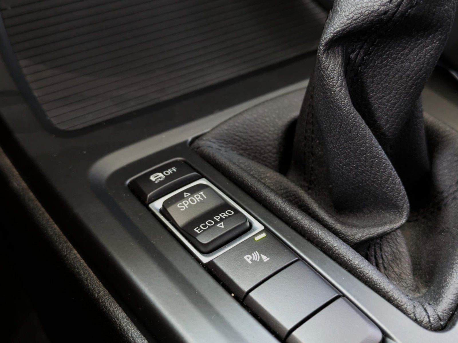 Fahrzeugabbildung BMW X1 18i LCI NAVI SHZ AHK PDC KLIMAAUT 8xALU