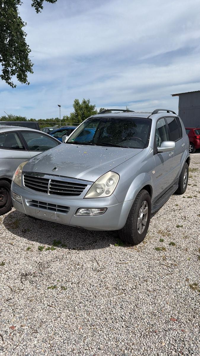 Ssangyong Rexton 290 2.7 (5-Zylinder) XDi 4x4 Automatik 