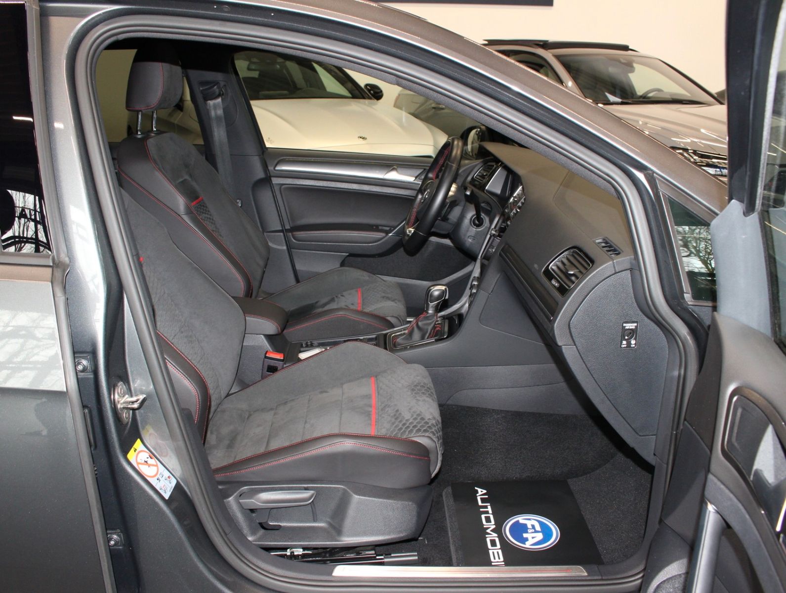 Fahrzeugabbildung Volkswagen Golf VII GTI Performance 1. Hand*Standhzg*JP Per