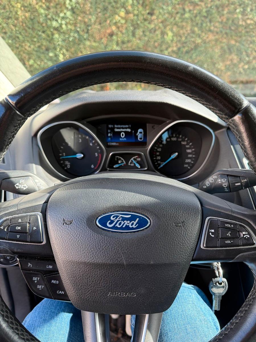 Ford Focus 2015 — photo 7