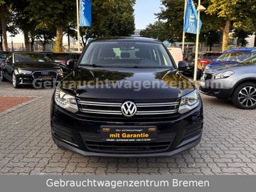 Volkswagen Tiguan - 2
