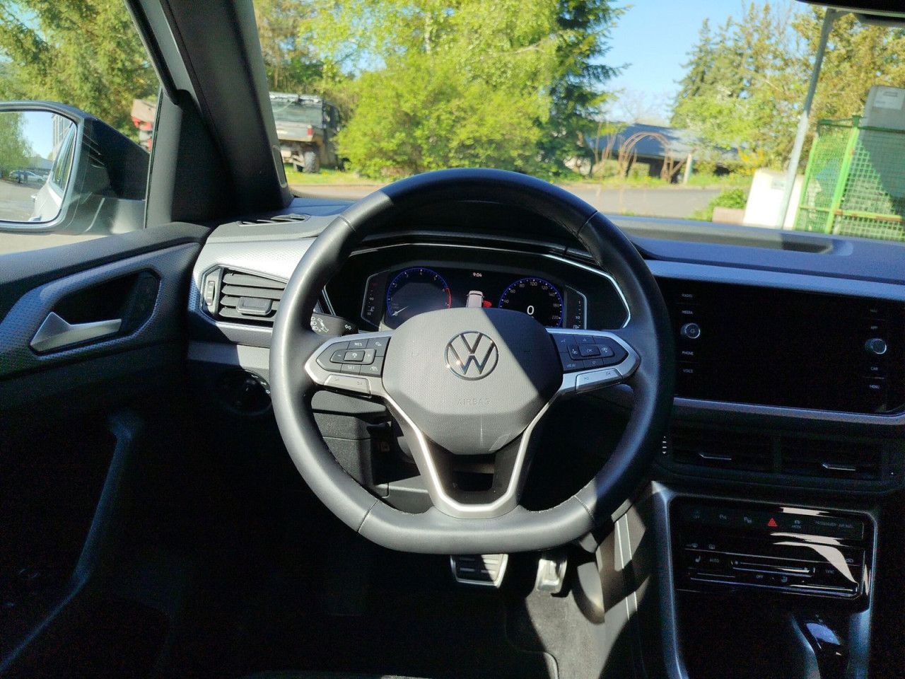 Fahrzeugabbildung Volkswagen T-Cross ACTIVE