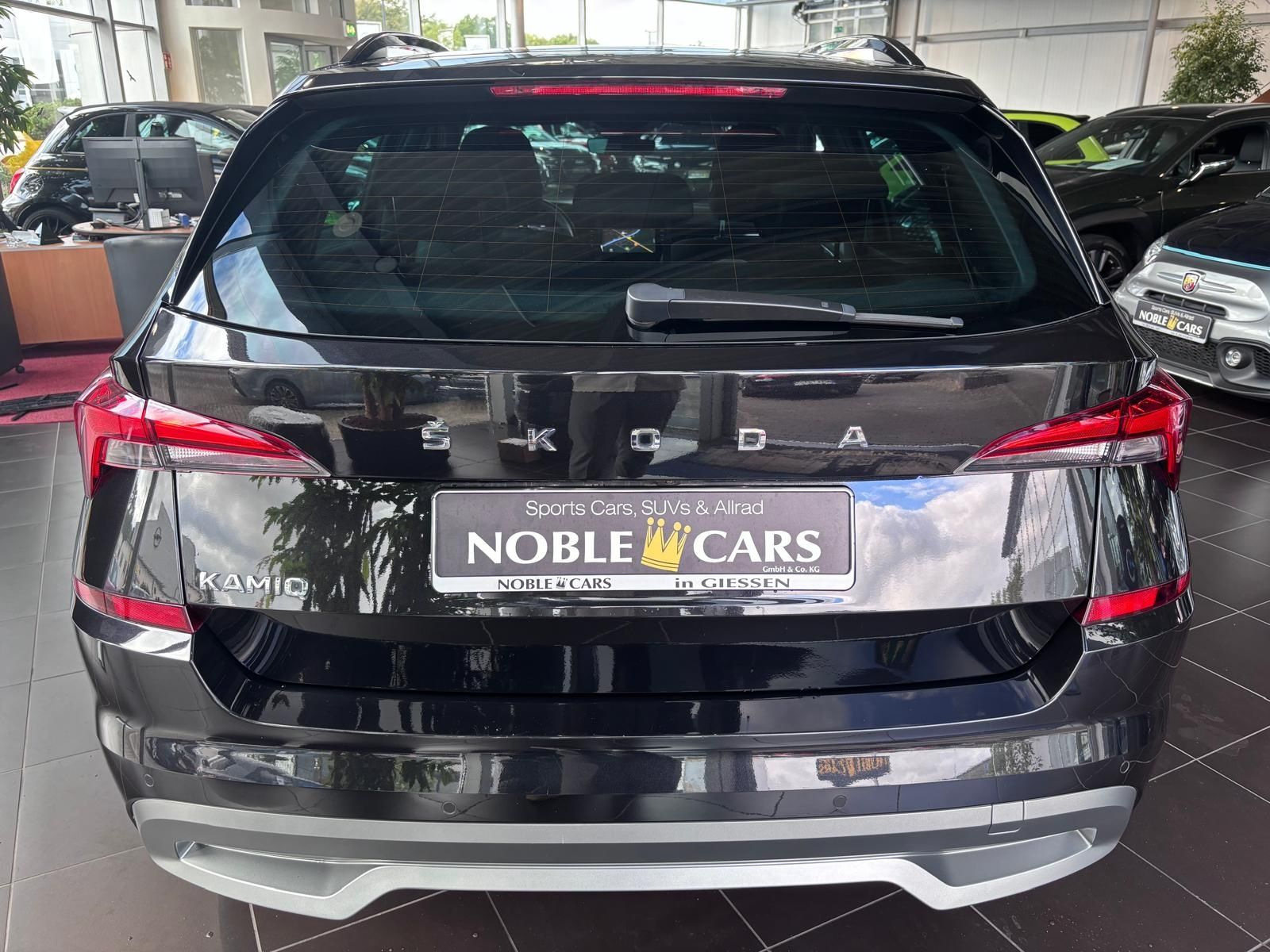 Fahrzeugabbildung SKODA Kamiq 1.5 TSI Clever  NAVI PANO KAMERA