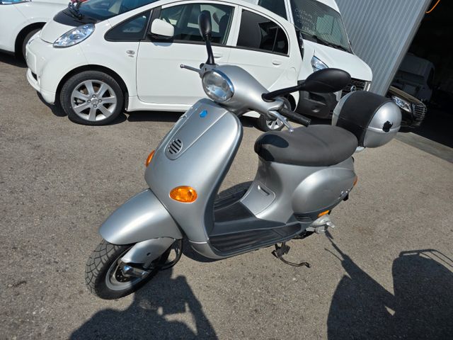 Vespa 50  ET4