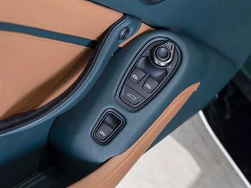 2023 Aston Martin V12 VANTAGE 缩略图 20