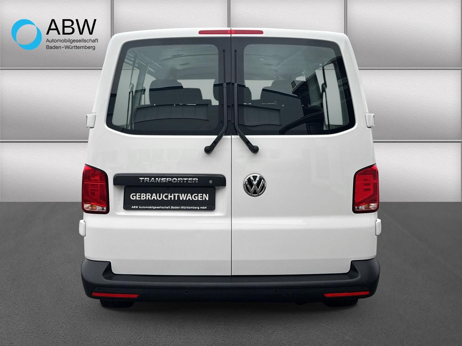 Fahrzeugabbildung Volkswagen T6.1 Transporter Kombi lang FWD 2.0 TDI 9-Sitzer