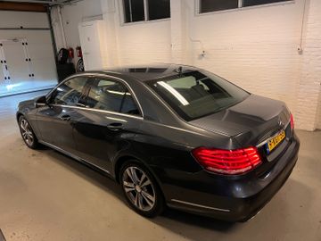 Mercedes E 200 - 2