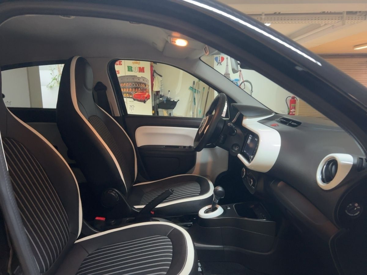 Fahrzeugabbildung Renault Twingo E-Tech Techno Kamera SHZ KLimaut.
