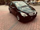 Mercedes-Benz Mercedes Benz B 180 Automatik TÜV Neu 6/28 - gebrauchte Mercedes-Benz B 180 aus dem Jahr 2005