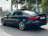 Jaguar XF S /PANO/MERIDIAN/KAMERA/LEDER/SHZ - Jaguar XF: Limousine