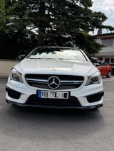 Mercedes-Benz CLA 45 AMG Shooting Brake CLA 45 AMG SPEEDSH... - weiße Mercedes-Benz CLA 45 AMG Shooting Brake