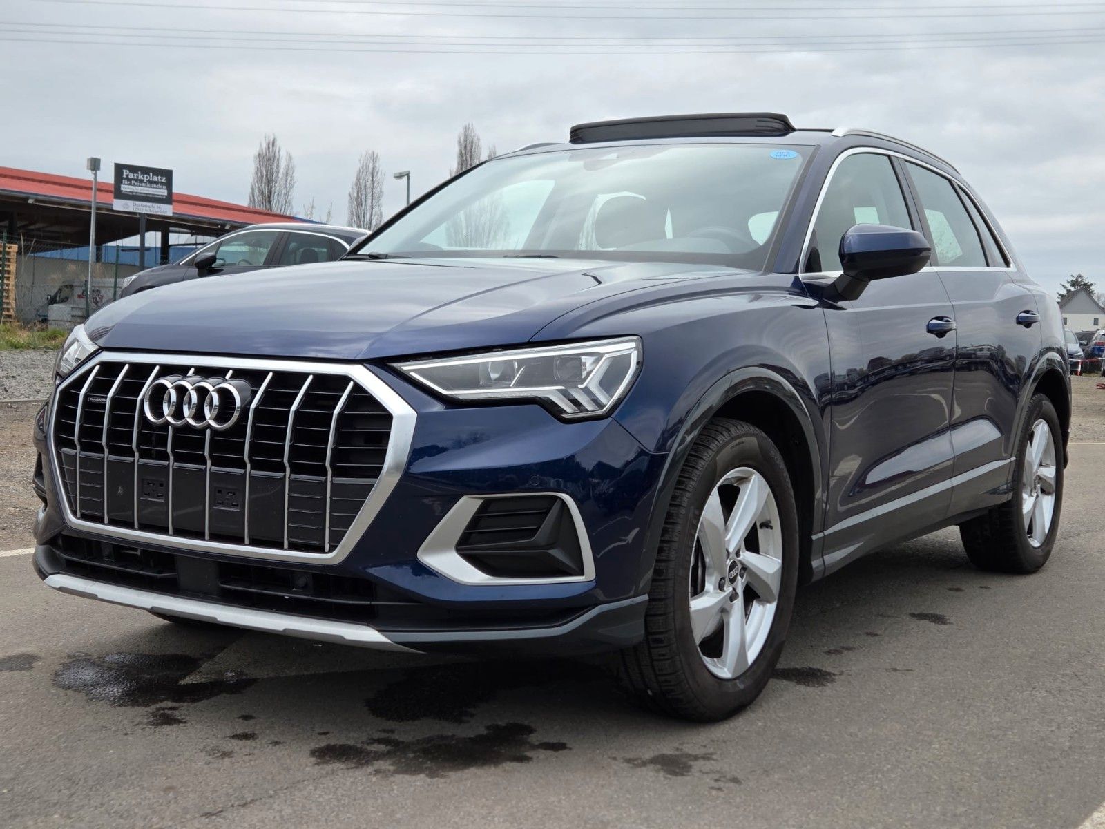 AUDI Q3 40 TDI quattro S tronic Pano Leder