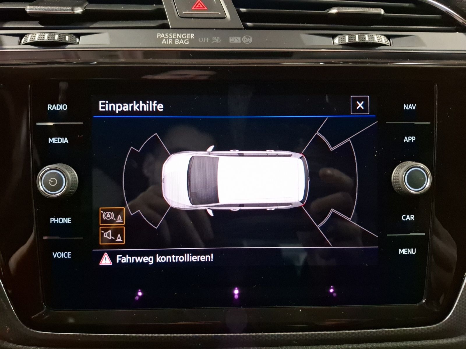 Fahrzeugabbildung Volkswagen Touran TDI Active DSG 7-Si. LED Navi AID ACC SH