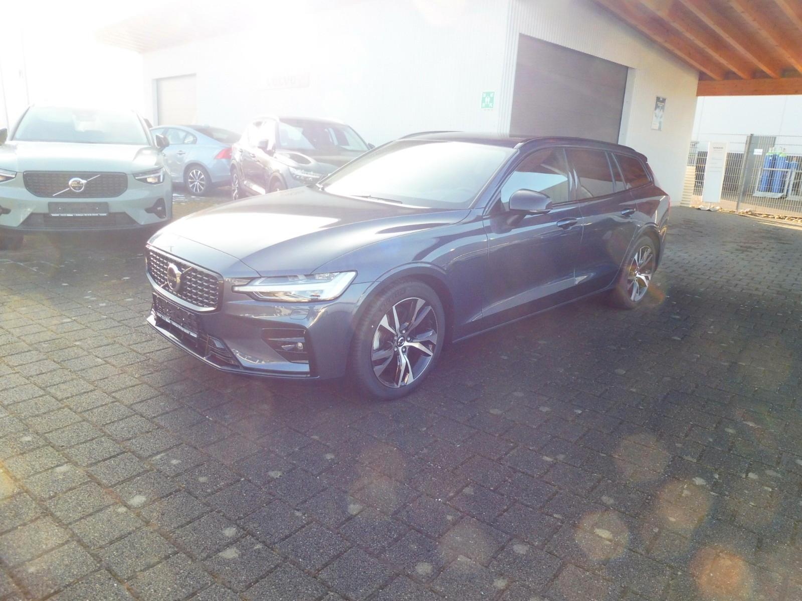 Volvo V60 Kombi Plus Dark