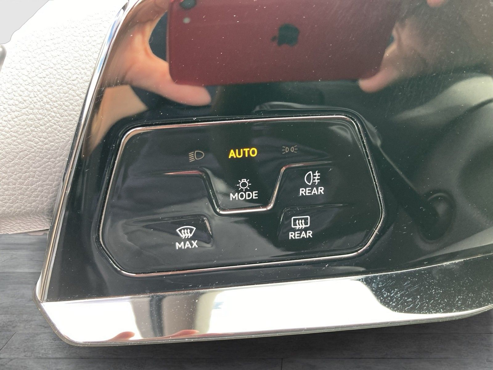 Fahrzeugabbildung Volkswagen Golf VIII Variant TSI Life LED Navi AID ACC PDC
