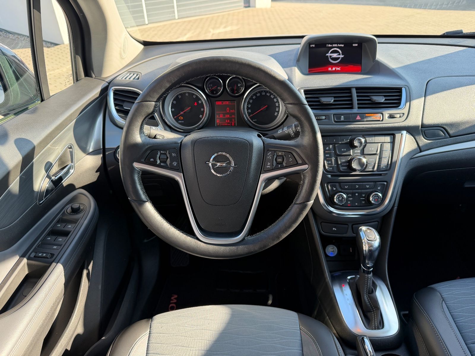 Fahrzeugabbildung Opel Mokka Color Innovation