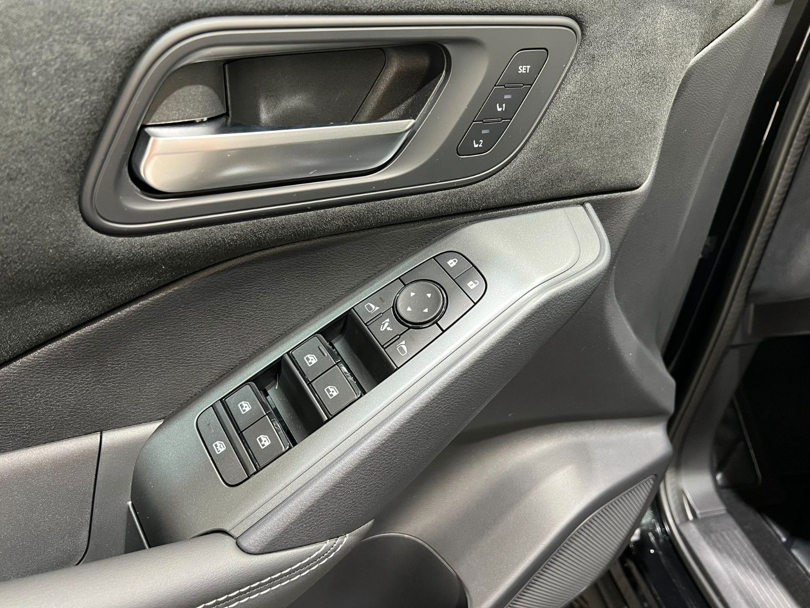 Fahrzeugabbildung Nissan Qashqai 1.3 MHEV -X-tronic Tekna+Premium