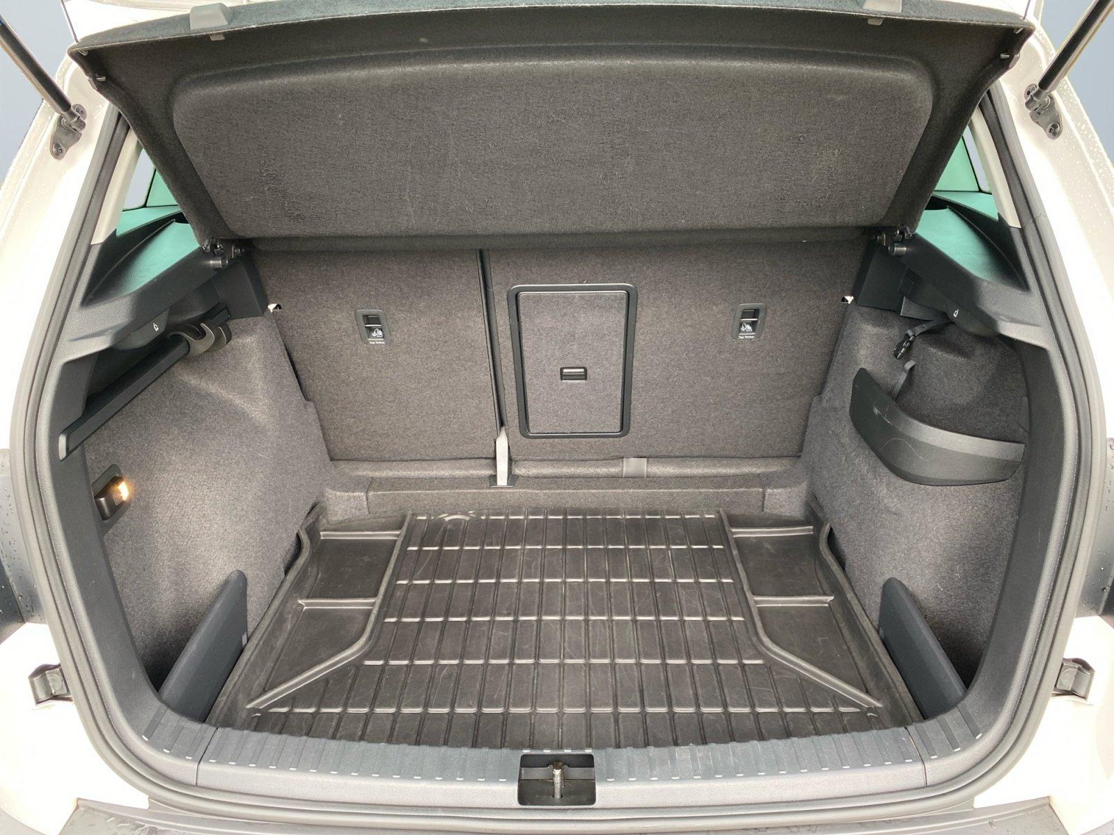 Skoda Karoq Ambition 1.6 TDI 2xKlima+ACC+PDC+SHZ+NAV