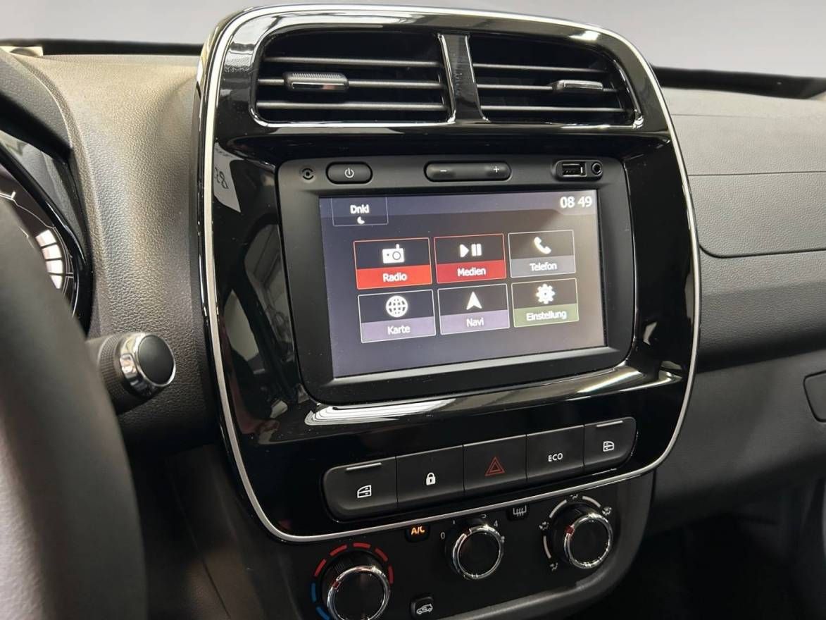 Fahrzeugabbildung Dacia Spring Essential CCS- Anschluss