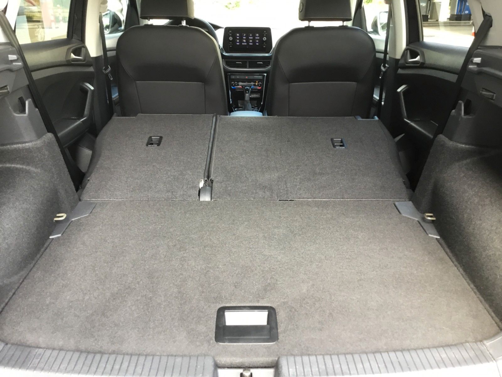 Fahrzeugabbildung Volkswagen T-Cross 1.5 TSI DSG GOAL+AHK+17"+ACC+Kamera