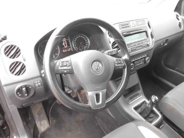 Volkswagen Golf - 8