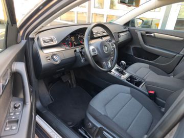Volkswagen Passat Variant Comfortl*DSG*Bi-Xen*Navi*PDC*