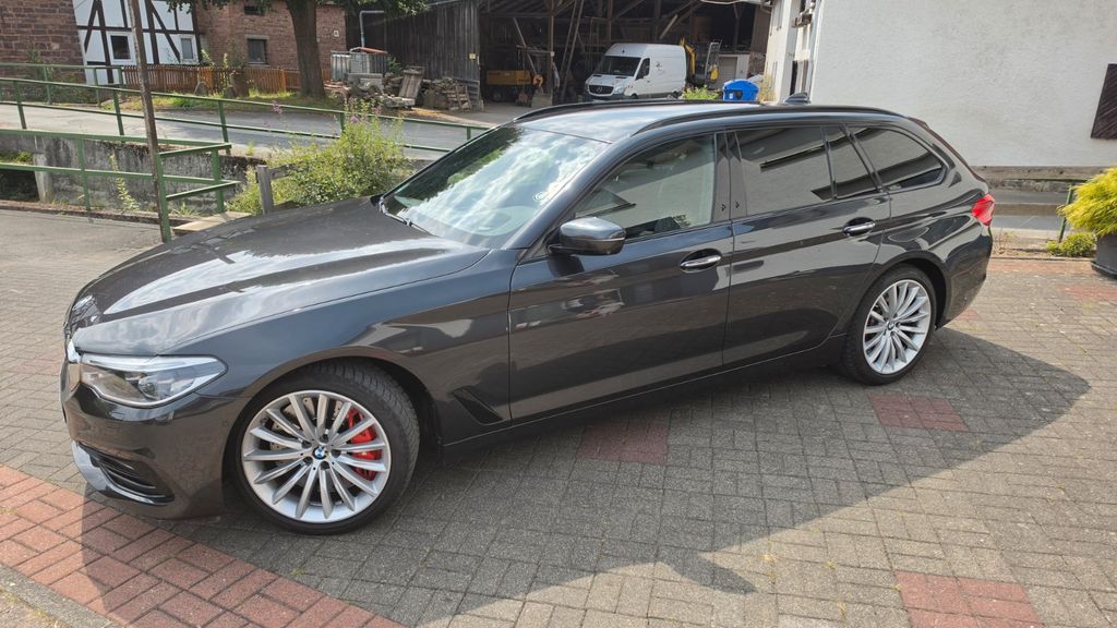 Image of BMW 530