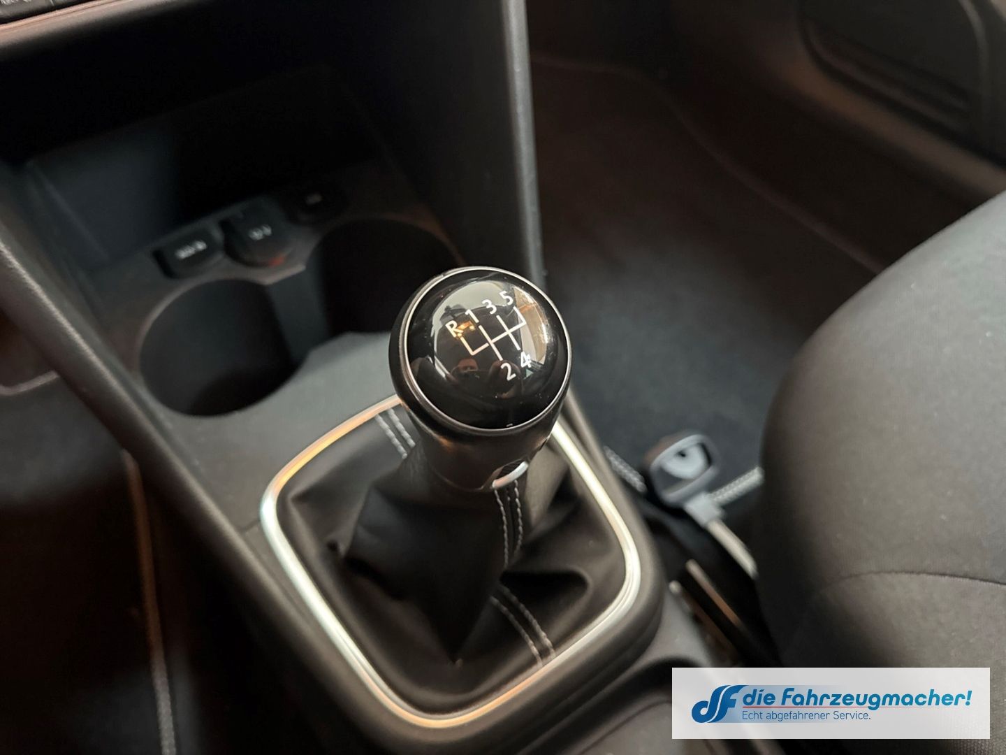 Fahrzeugabbildung Volkswagen Polo V Lounge BMT Start-Stopp AHK-abnehmbar Navi