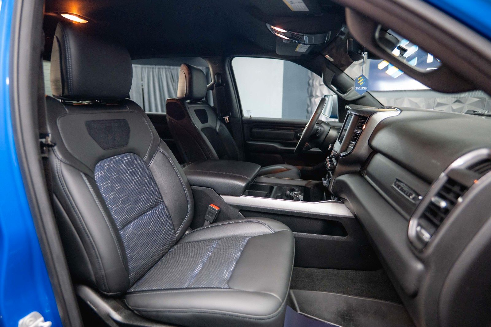 Fahrzeugabbildung Dodge RAM 5.7 V8 HEMI 4x4 Built to Serve AXLE LOCK LED