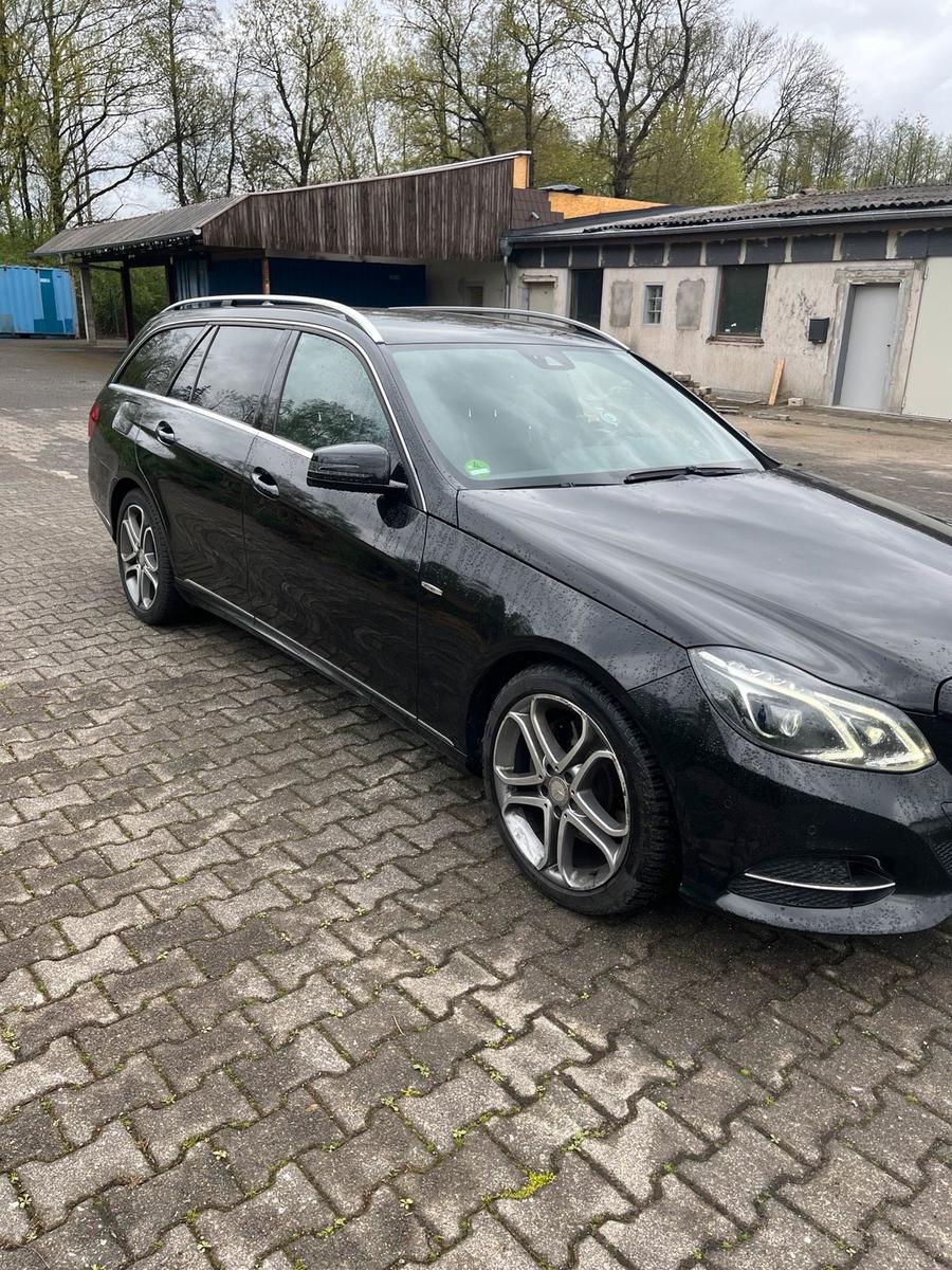 Mercedes-Benz E 220