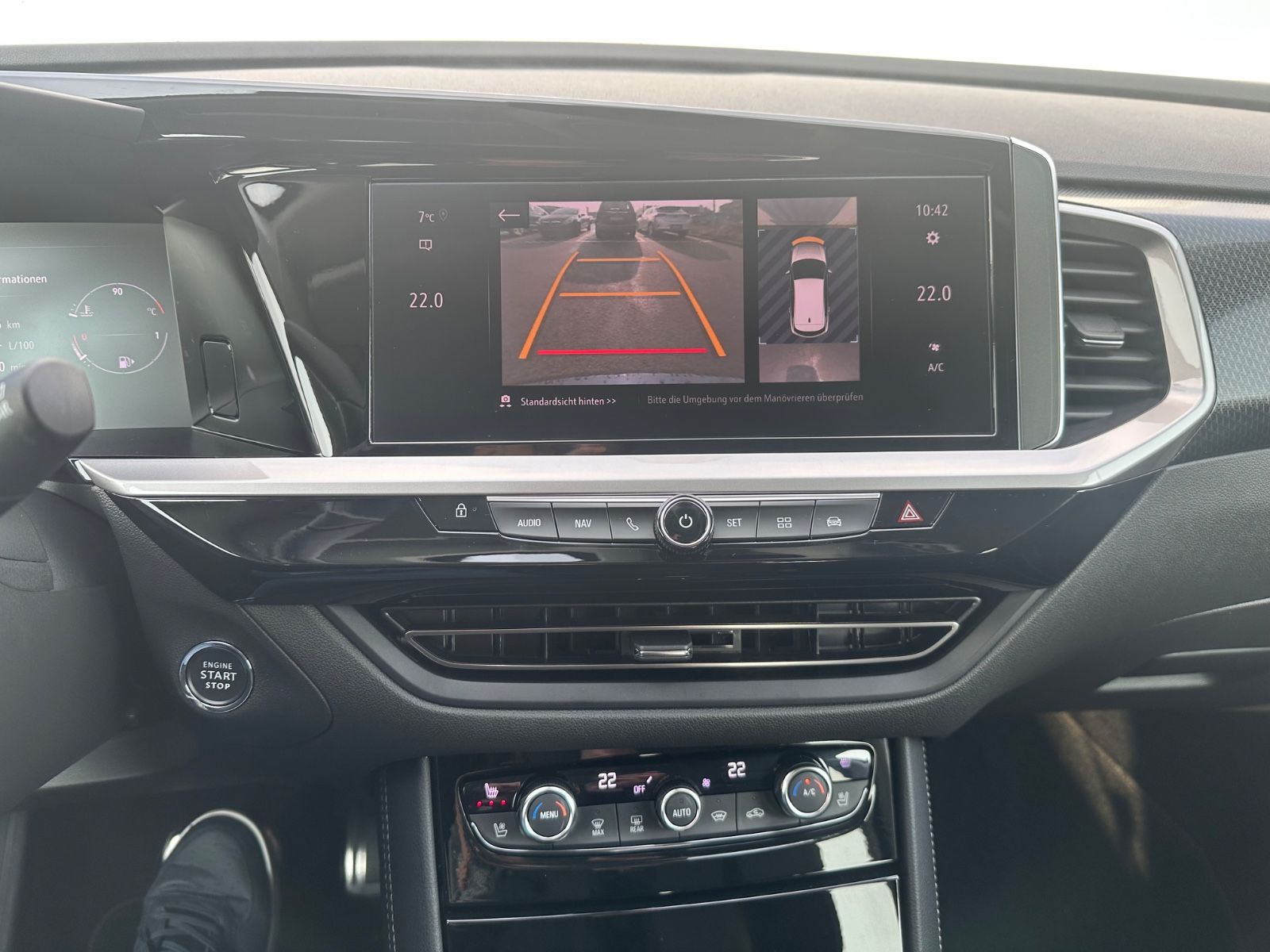 Fahrzeugabbildung Opel Grandland Elegance Ultimate-Pack*Navi*Automatik