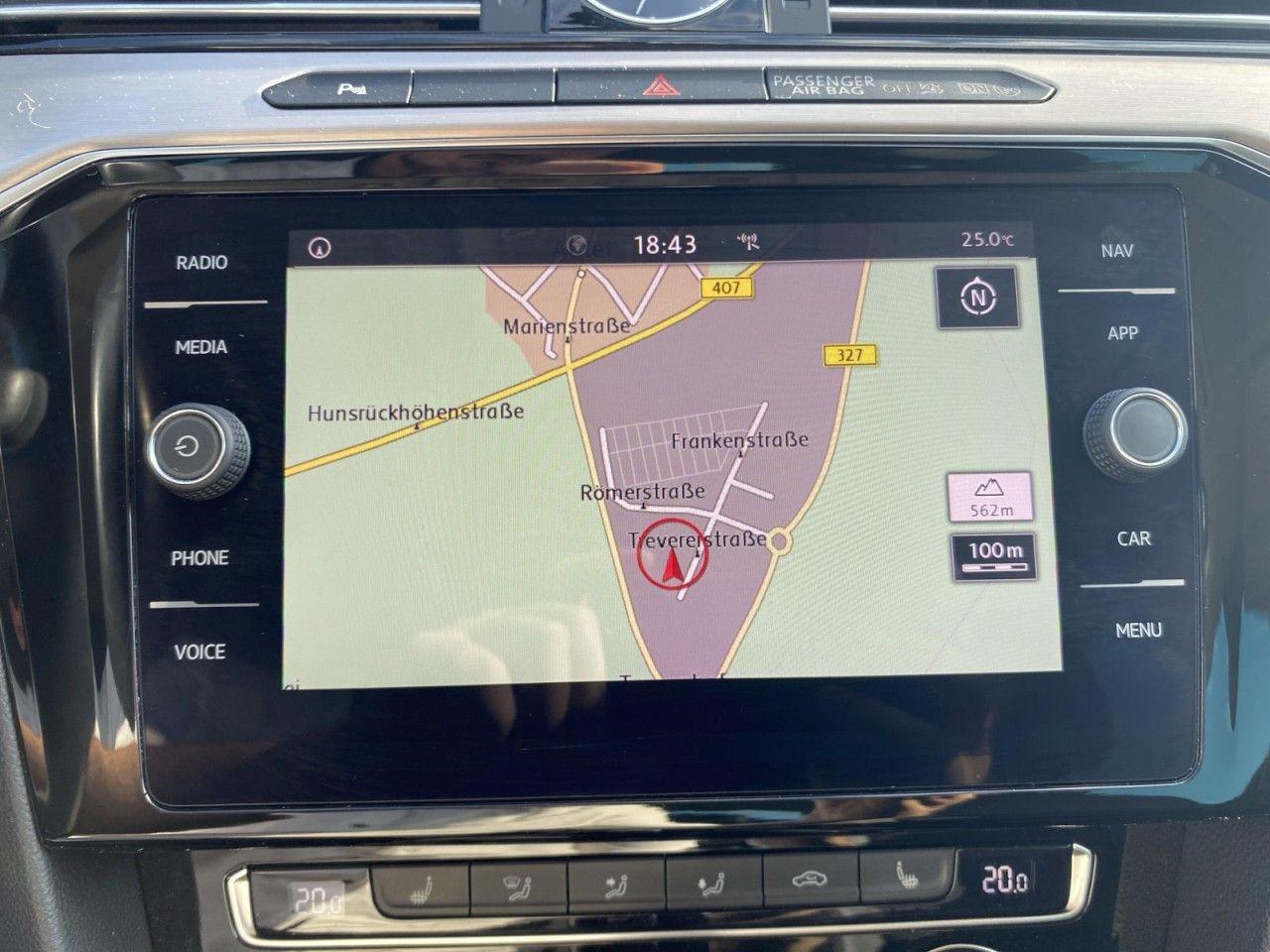 Volkswagen Passat Variant 1.4 TSI DSG Highline AHK LED RFK