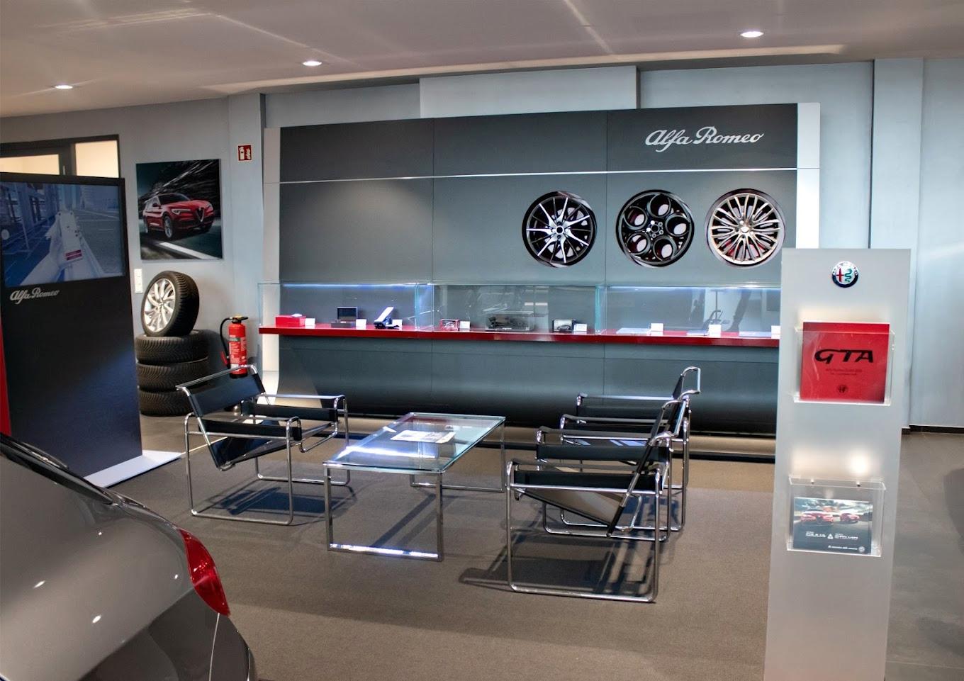 showroom-image-bottom