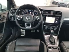 Fahrzeugabbildung Volkswagen Golf VII Variant GTD Navi LED Leder Pano StdHz