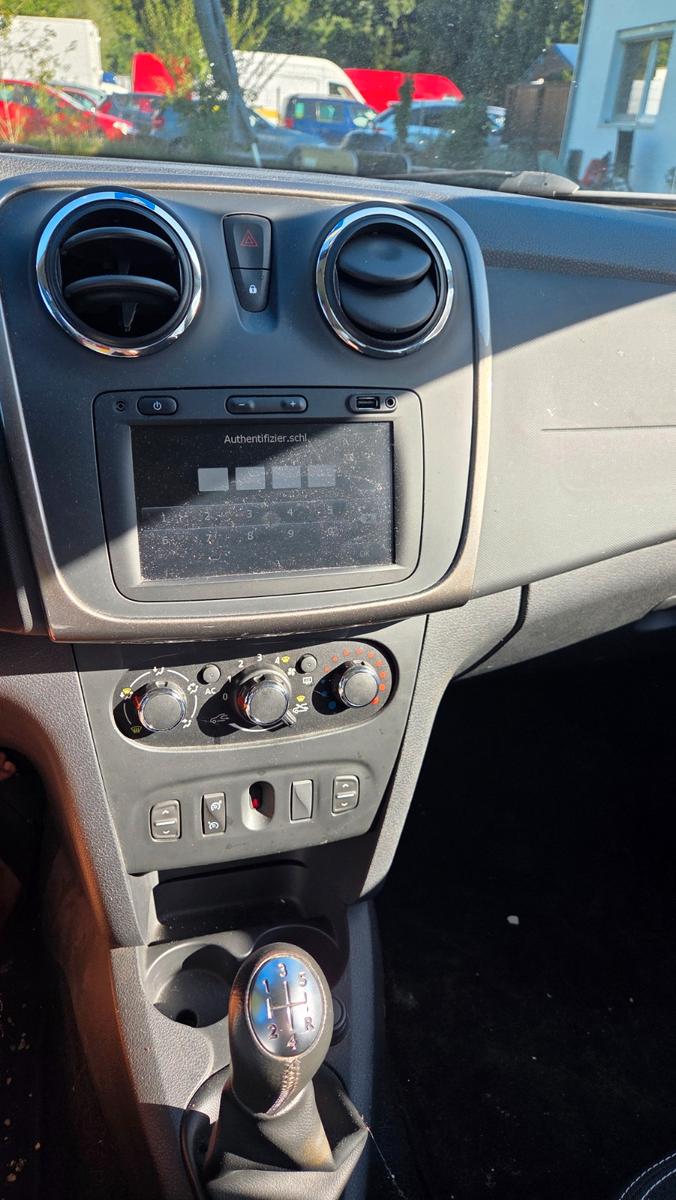 Dacia Logan 2015 — photo 11
