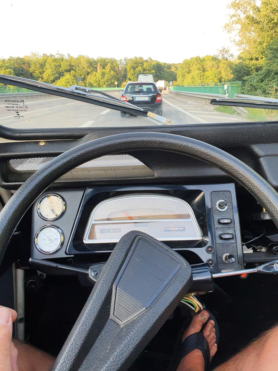 Citroën 2 CV6+UNRESTAURIERTER ORIGINALZUSTAND+1. CHASSIS