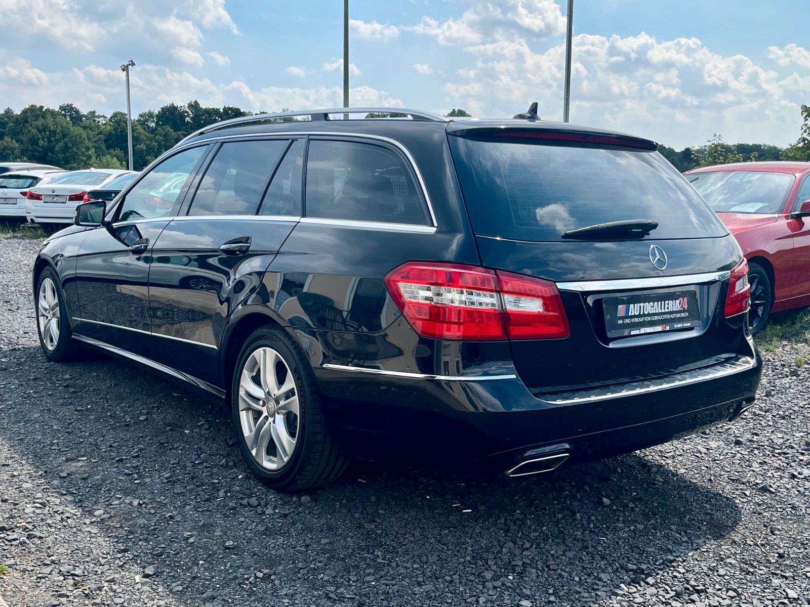 Fahrzeugabbildung Mercedes-Benz E 300 CDI Aut. AVANTGARDE Navi Xenon Leder AHK
