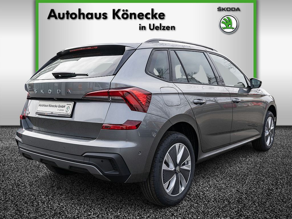 Fahrzeugabbildung SKODA Kamiq Selection 1.5 TSI NAVI ACC PANO MATRIX-LED