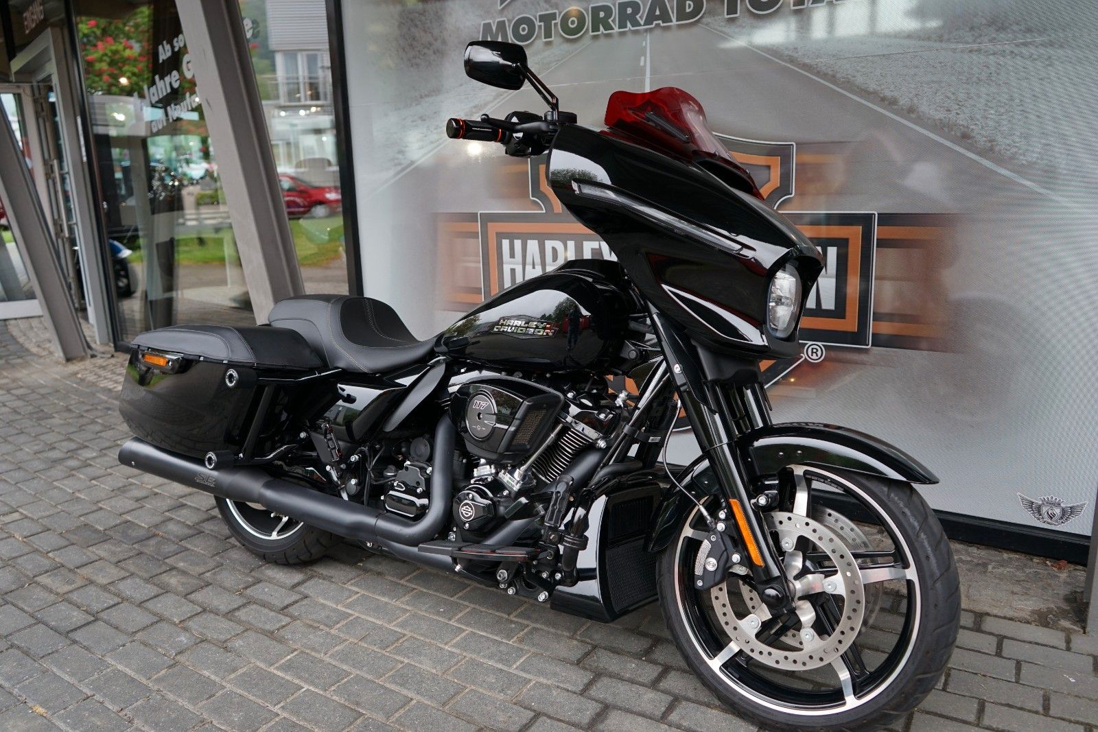 Fahrzeugabbildung Harley-Davidson Street Glide FLHX mit vielen Umbauten