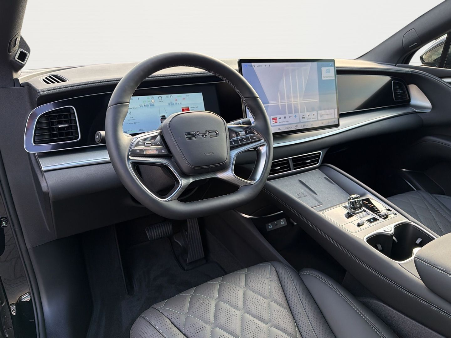 BYD SEALION 7