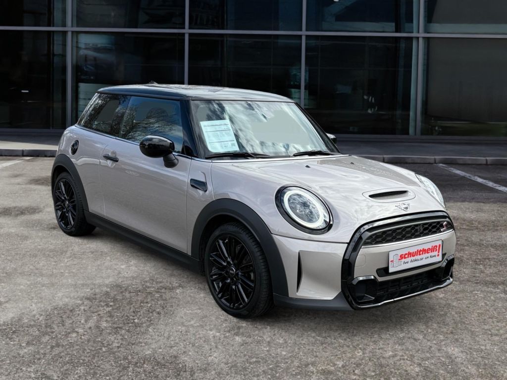 Fahrzeugabbildung MINI Mini Cooper S Aut. Classic Trim
