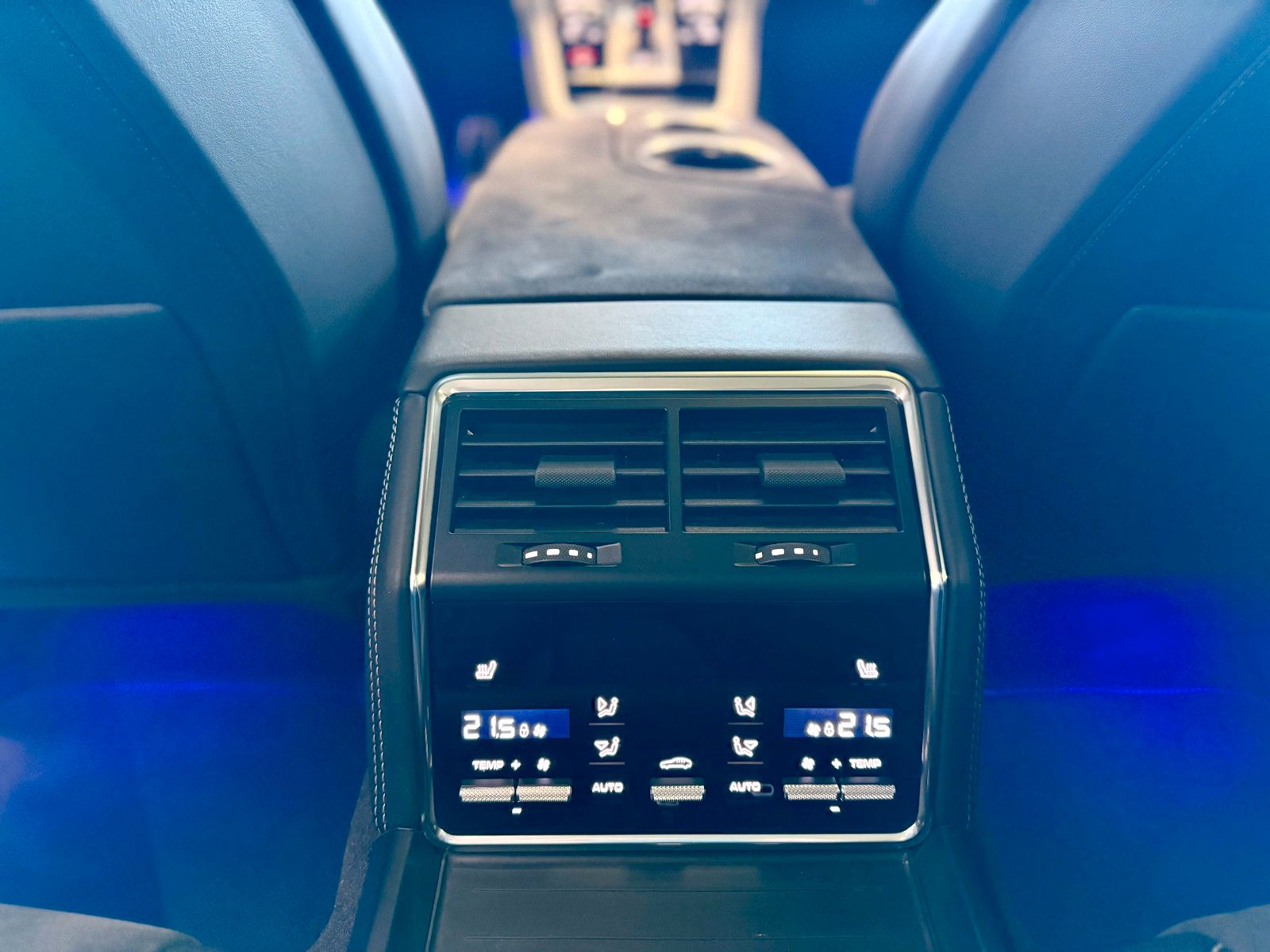 Fahrzeugabbildung Porsche Panamera GTS Sport Turismo Panorama/ACC/HeadUp