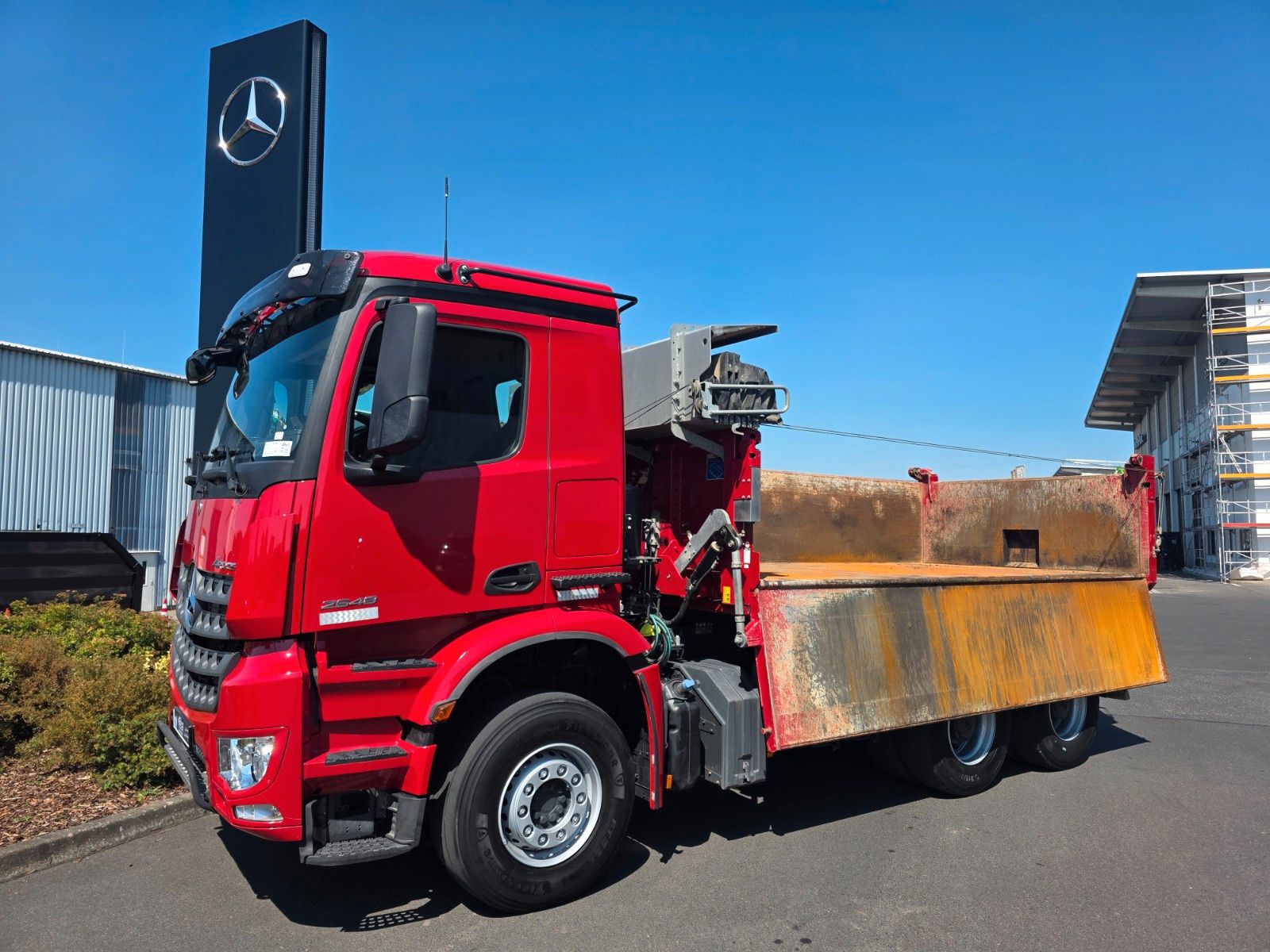 Fahrzeugabbildung Mercedes-Benz Arocs 2648 K 6x4 Thermo-Kipper + Bordmatik